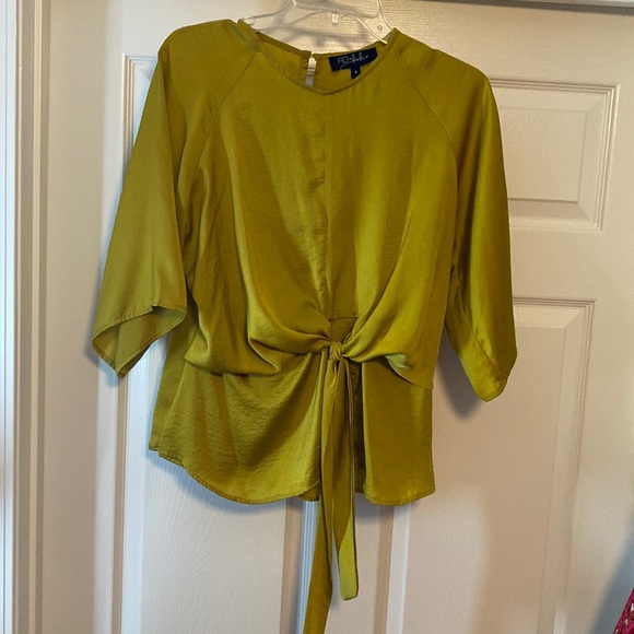 Chartreuse tie blouse - Picture 1 of 6